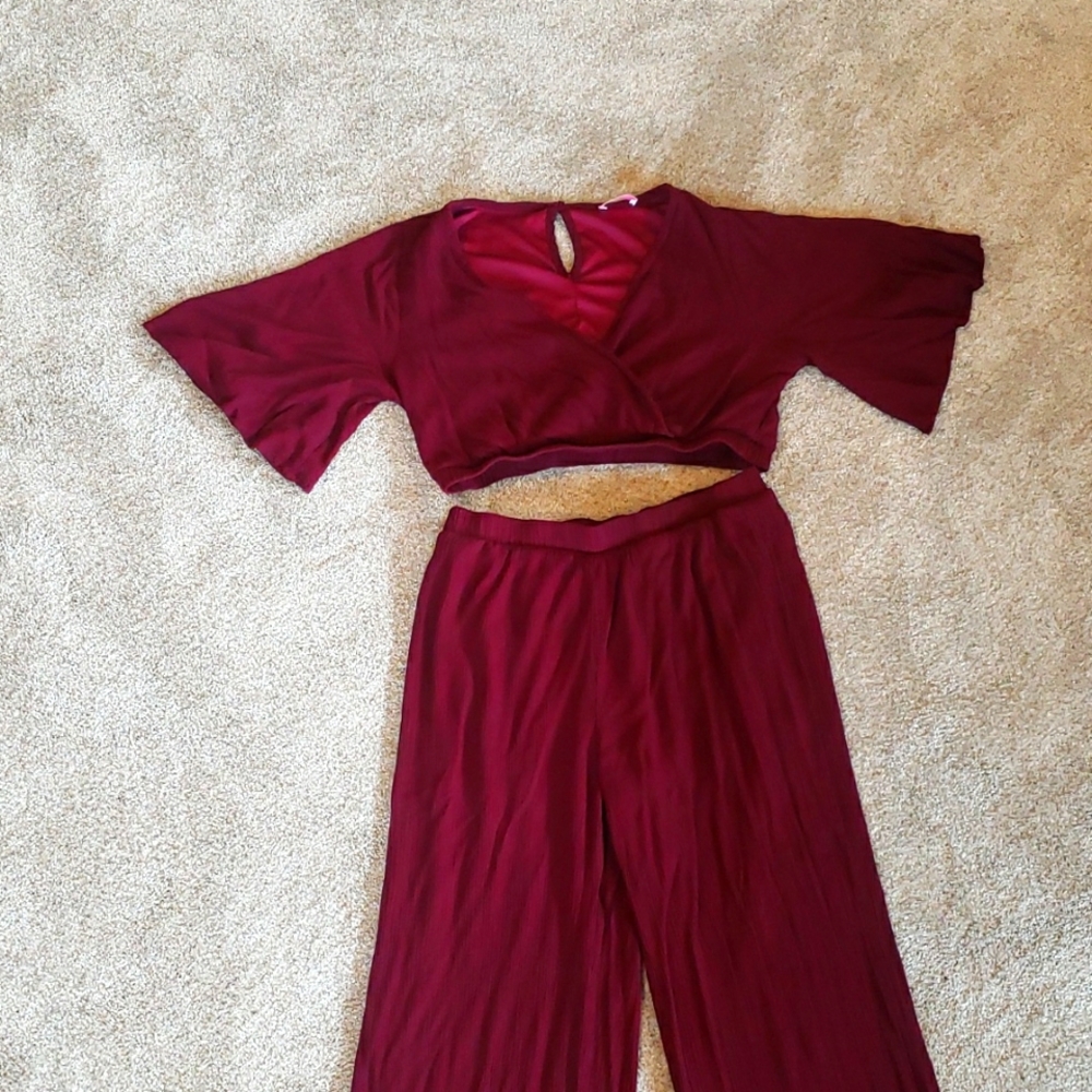 Pink Lily Burgundy Crop Set